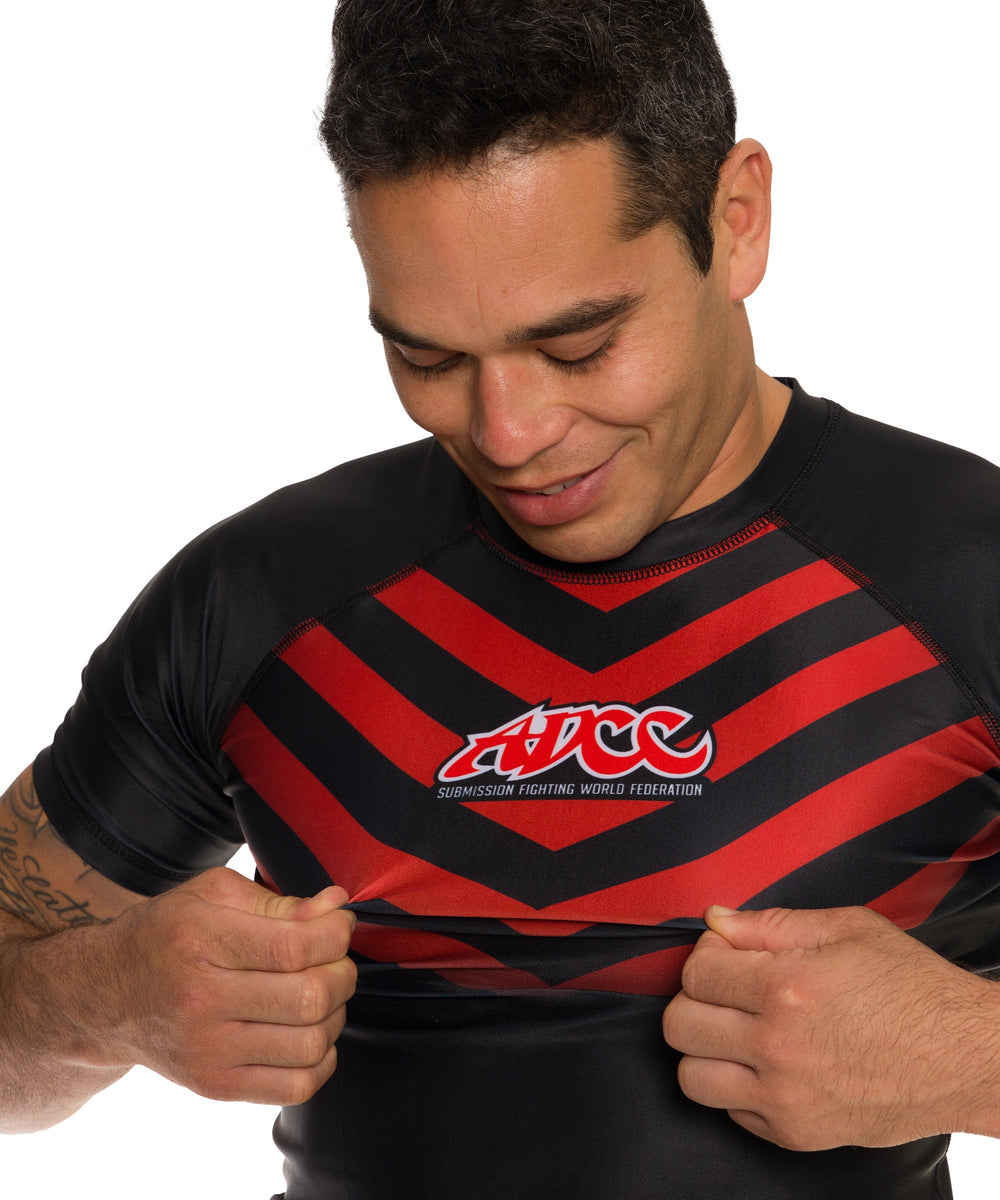 Rash Guard ADCC Arrow Manga Curta