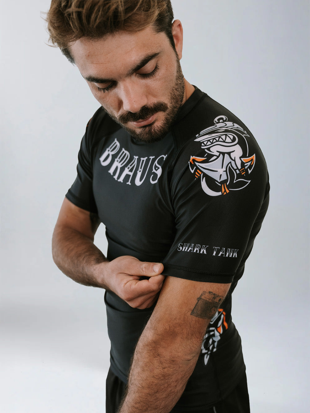 Rash Guard Shark Tank Manga Curta