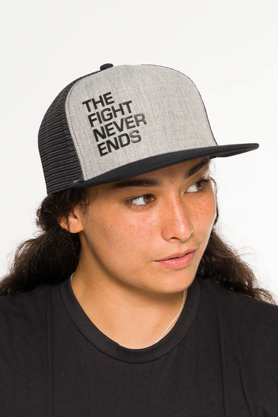 Boné Trucker Snapback Feminino The Fight Never Ends BRAUS - imagem 2